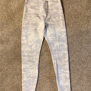 Lululemon Wunder Under HR Luxtreme Leggings Camo White 12